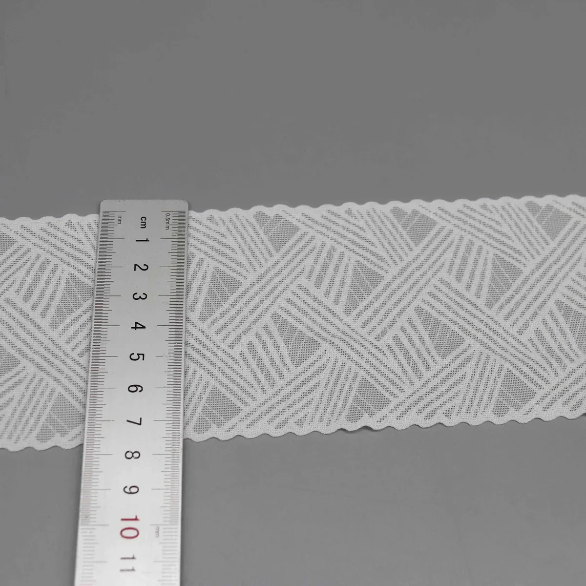 Galon de dentelle extensible géométrique et classique pour vêtements de sport modernes et lingerie — vue de détail 3