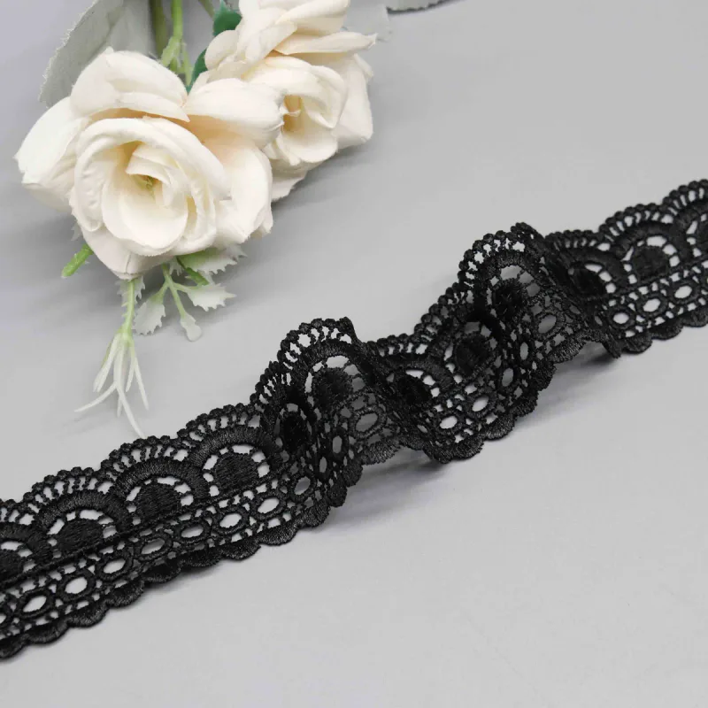 Elegant Scalloped Lace Trim for Garment Edging and Decoration, product detail view 2
