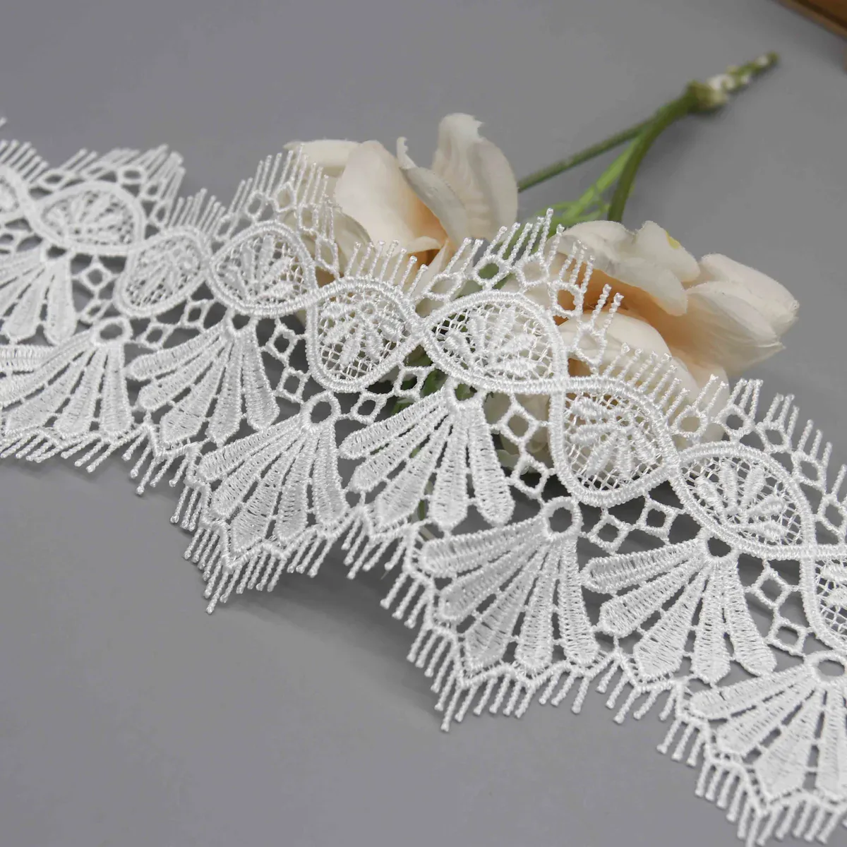 Factory Direct Guipure Lace Trim for Bridal Wear and Home Decor — detail view 3