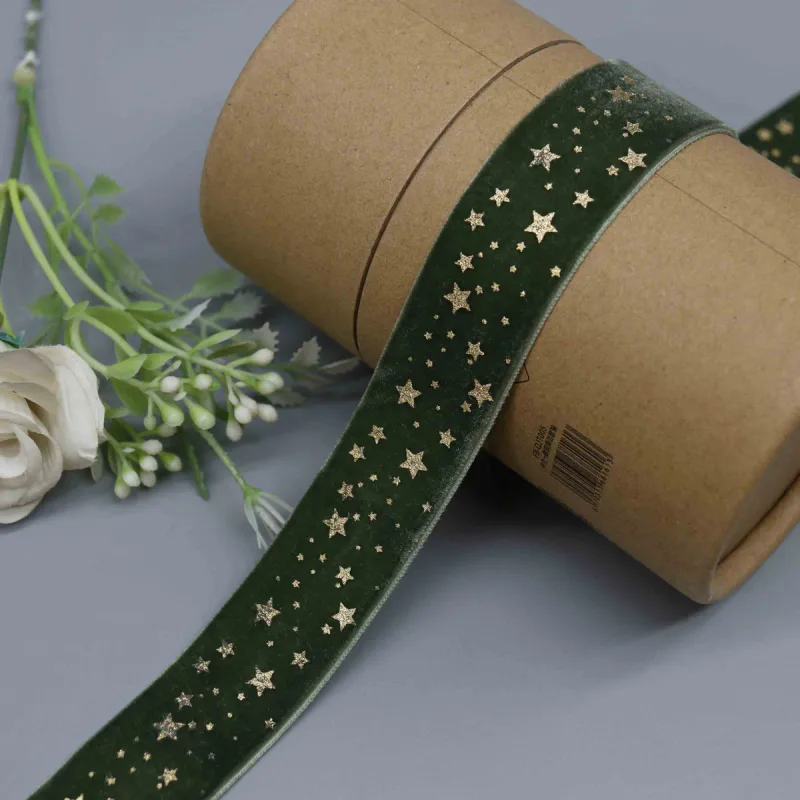 Cinta de terciopelo con estrellas dispersas para envolver regalos, vista de detalle del producto 4
