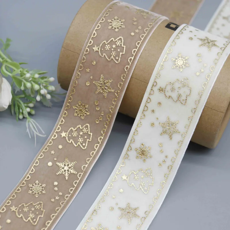 Cinta de terciopelo con motivos navideños de copos de nieve y árboles para envolver regalos, vista de detalle del producto 5