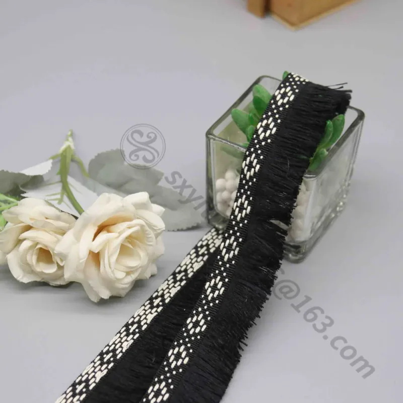 Tira de encaje con flecos y retícula de rombos, 100% poliéster, de 3.5cm, para moda bohemia, vista de detalle 5 del producto