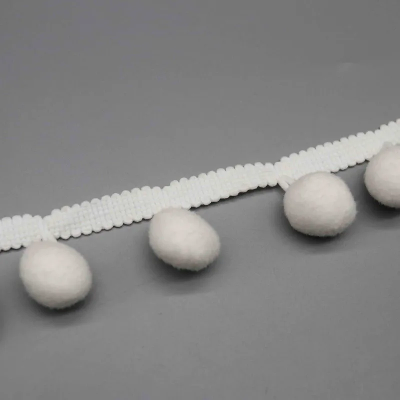 Tira de encaje con pompones grandes de tacto afelpado, 100% poliamida, de 3cm, para decoración del hogar, vista de detalle 5 del producto