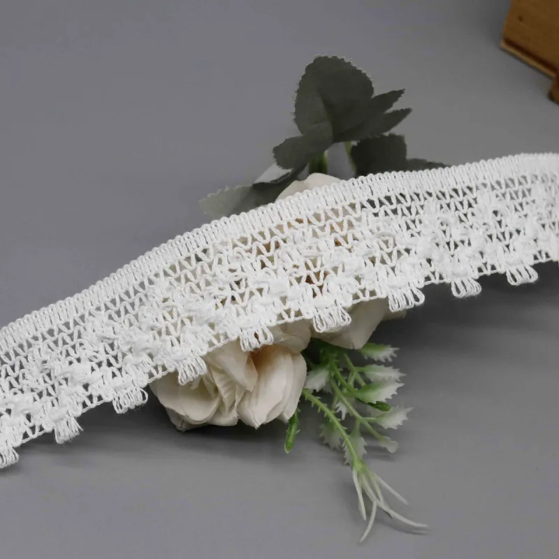 Tira de encaje de poliéster y algodón con bucles de ganchillo, de 3.7cm, para vestidos vintage, vista de detalle 5 del producto