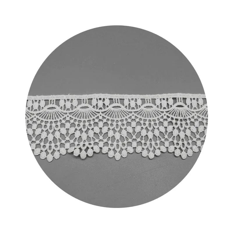 Auf wasserlöslichem Trägermaterial gestickte florale Spitzenborte mit Fächern und Bogenkante aus 100% Polyester, 5.5cm, für Brautmode und Dessous, Produktdetailansicht 5