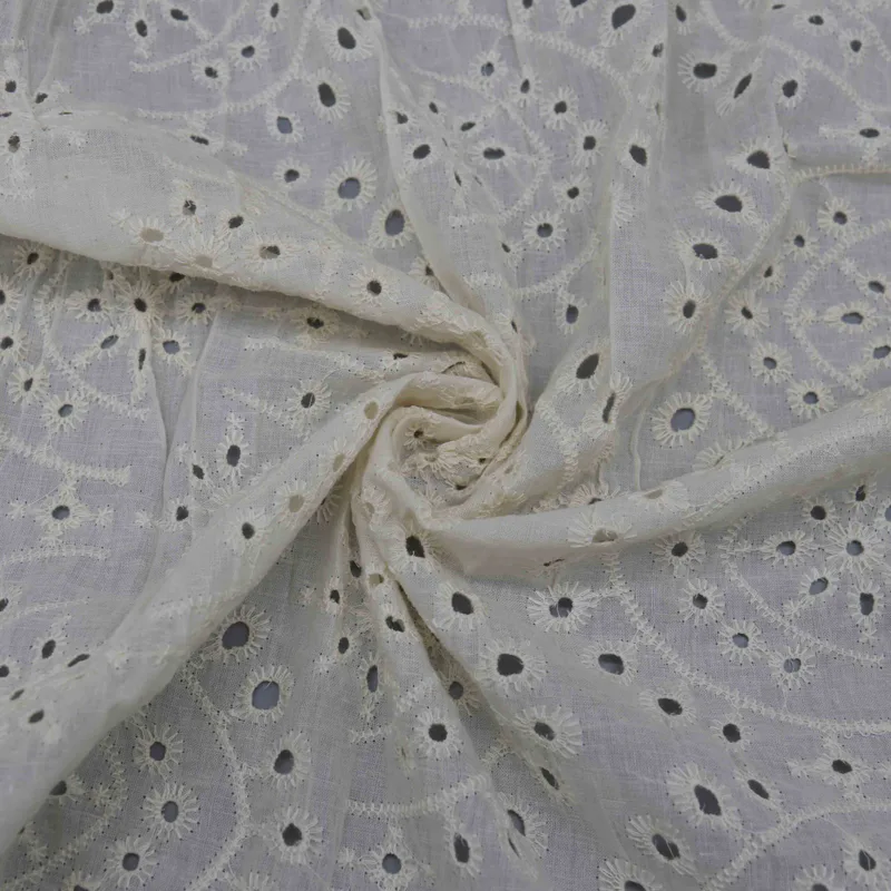 Ivory Paisley Eyelet Fabric YT26003 — detail 4