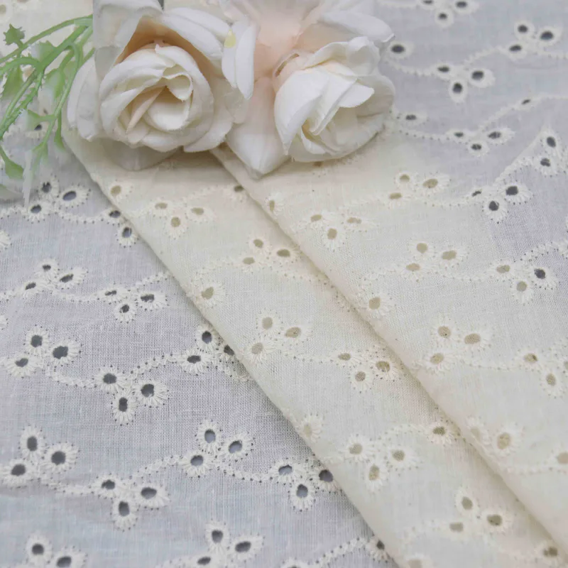 Cream Clover and Vine Eyelet YT26006 — detail 4