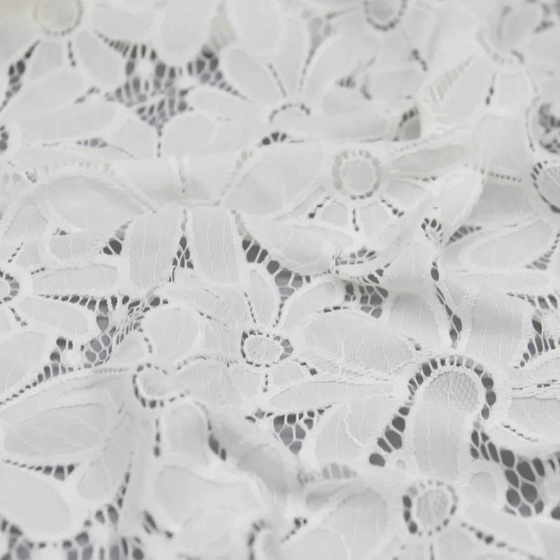 Ivory Daisy Motif Lace Fabric HY-01595 — detail 2
