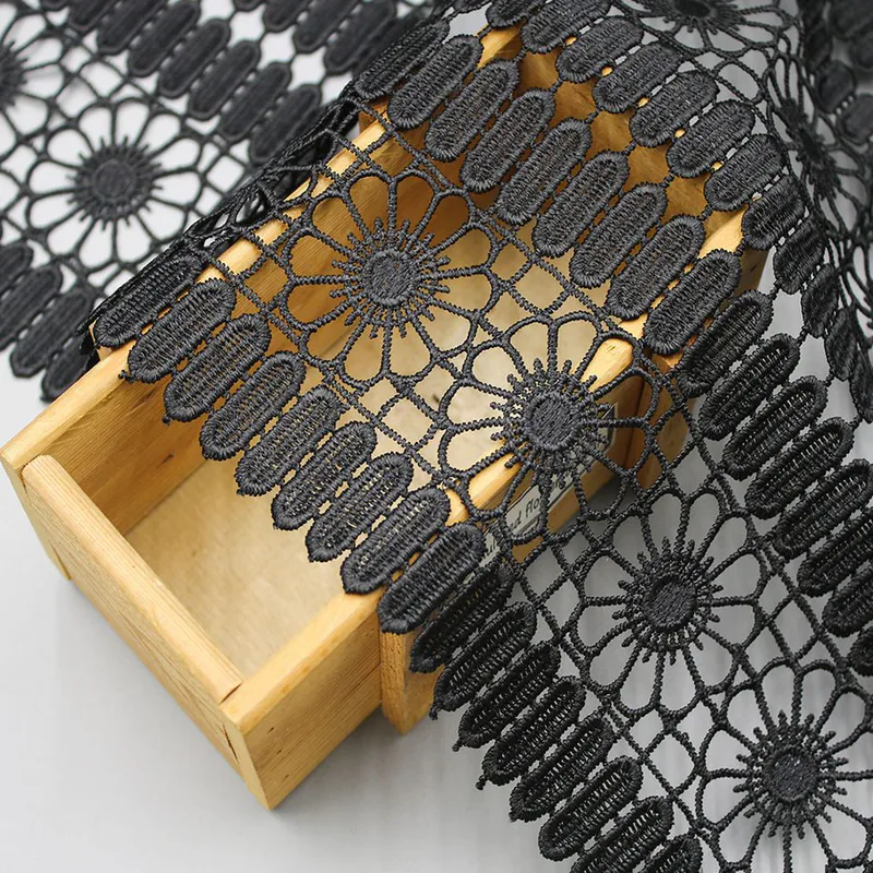 Black Striped Guipure Lace Fabric KS1294 — detail 2