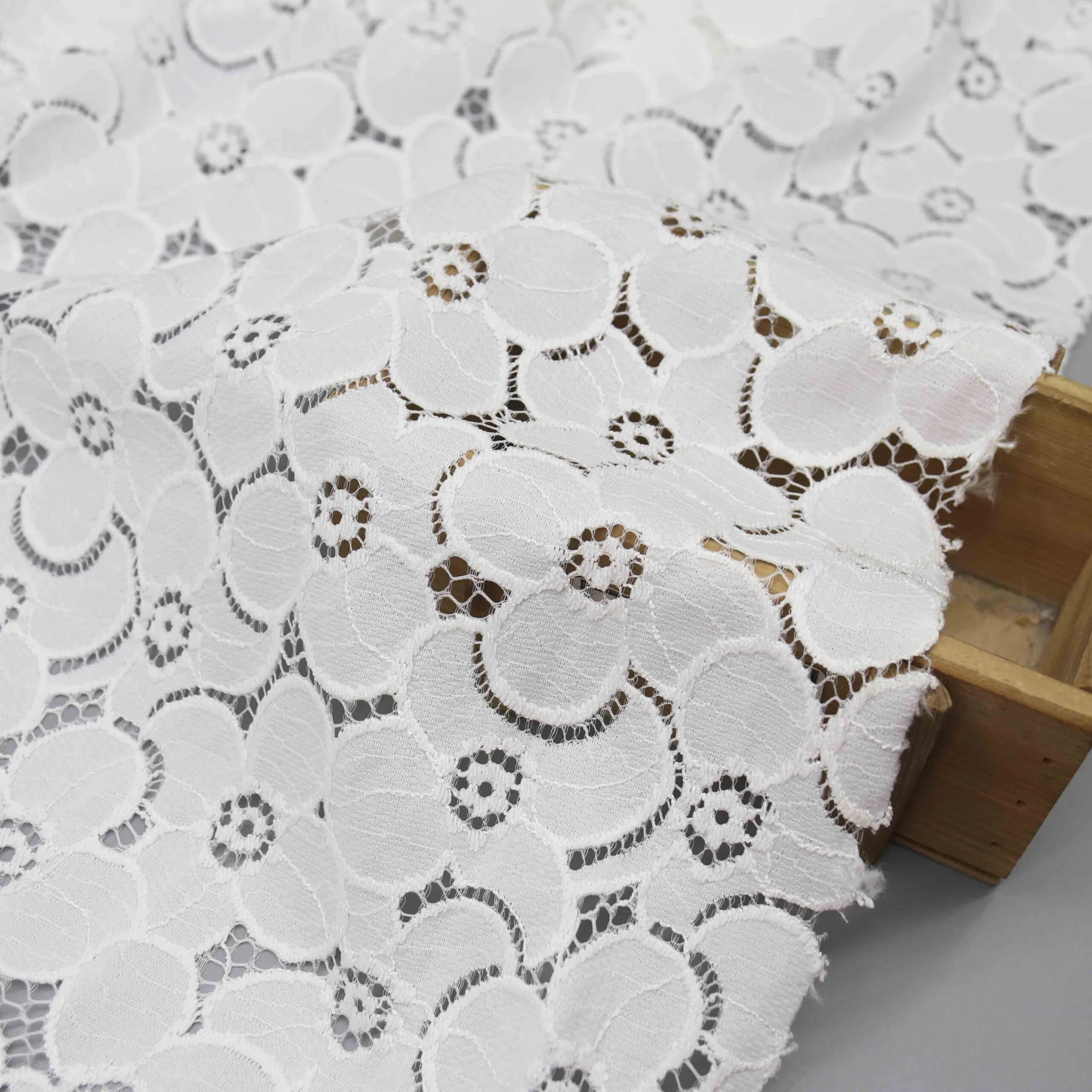 White Five Petal Openwork Lace HY-53228