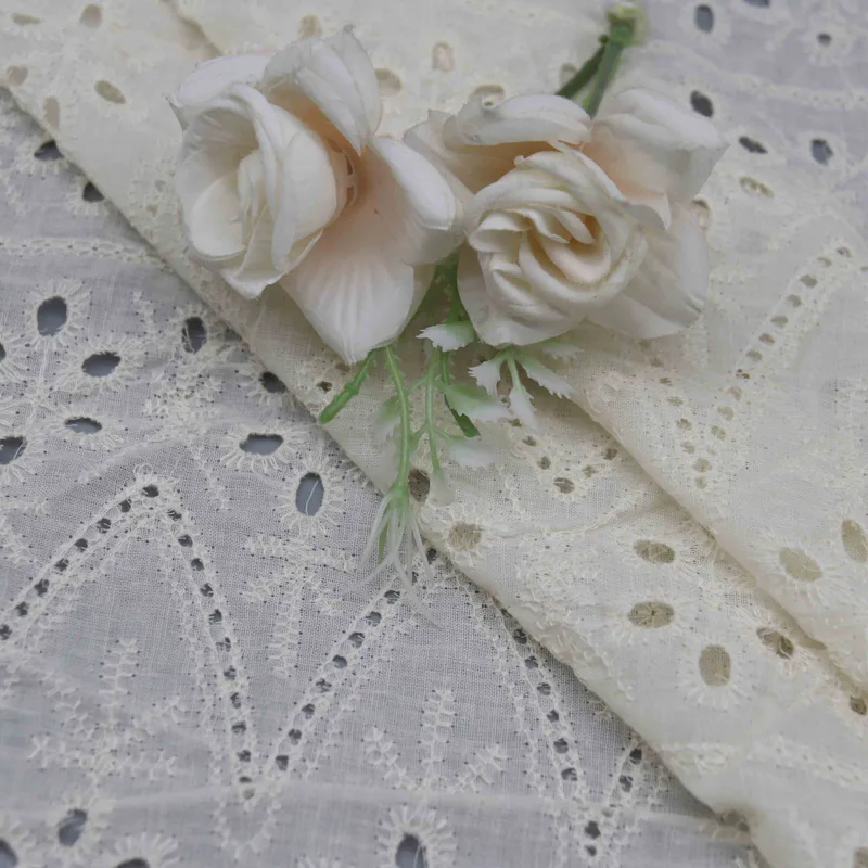 Ivory Floral Eyelet Fabric YT2601 — detail 5