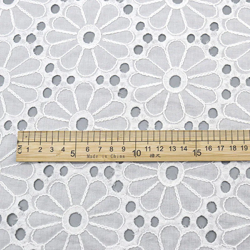 White Cotton Eyelet Lace Fabric YT-q19QSYPD-82 — detail 4