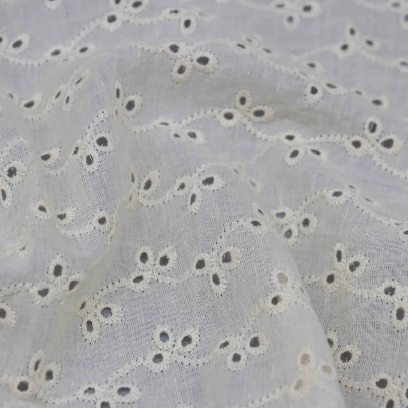 Cream Clover and Vine Eyelet YT26006 — detail 6