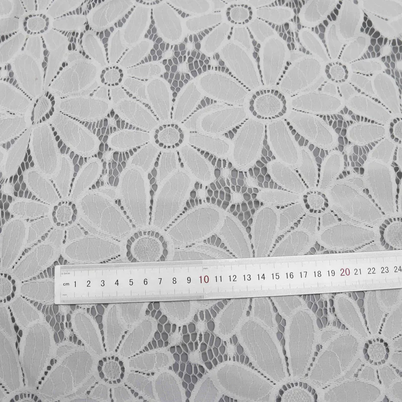 Ivory Daisy Motif Lace Fabric HY-01595 — detail 6