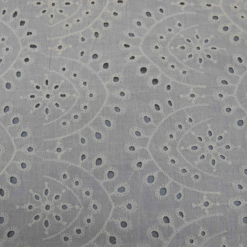 Ivory Paisley Eyelet Fabric YT26003 — detail 3