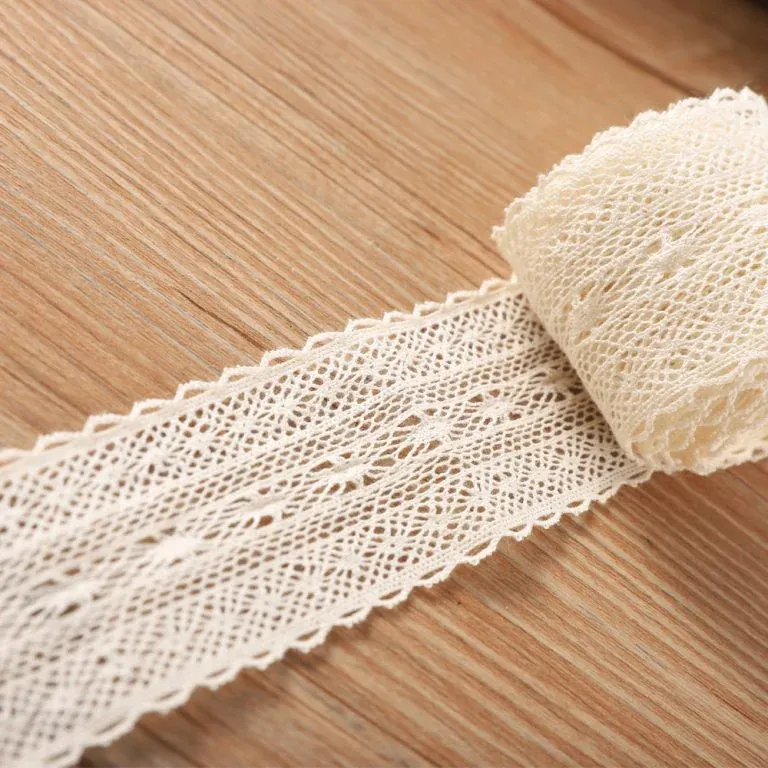 Galon floral brodé ou dentelle de luxe : lequel stimule la demande chez les fabricants de robes OEM ? — image de l’article 3