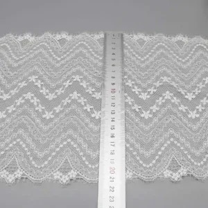 Von Lingerie zu Oberbekleidung: Die Vielseitigkeit elastischer Spitzenborten in der modernen Mode — Artikelbild 3 Von Lingerie zu Oberbekleidung: Die Vielseitigkeit elastischer Spitzenborten in der modernen Mode — Artikelbild 3