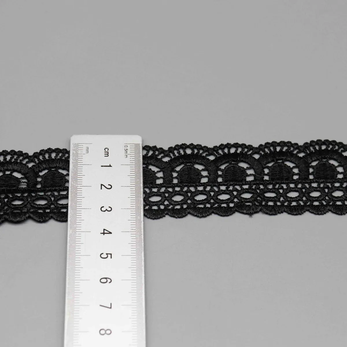 Elegant Scalloped Lace Trim for Garment Edging and Decoration — detail view 2 Elegant Scalloped Lace Trim for Garment Edging and Decoration — detail view 2