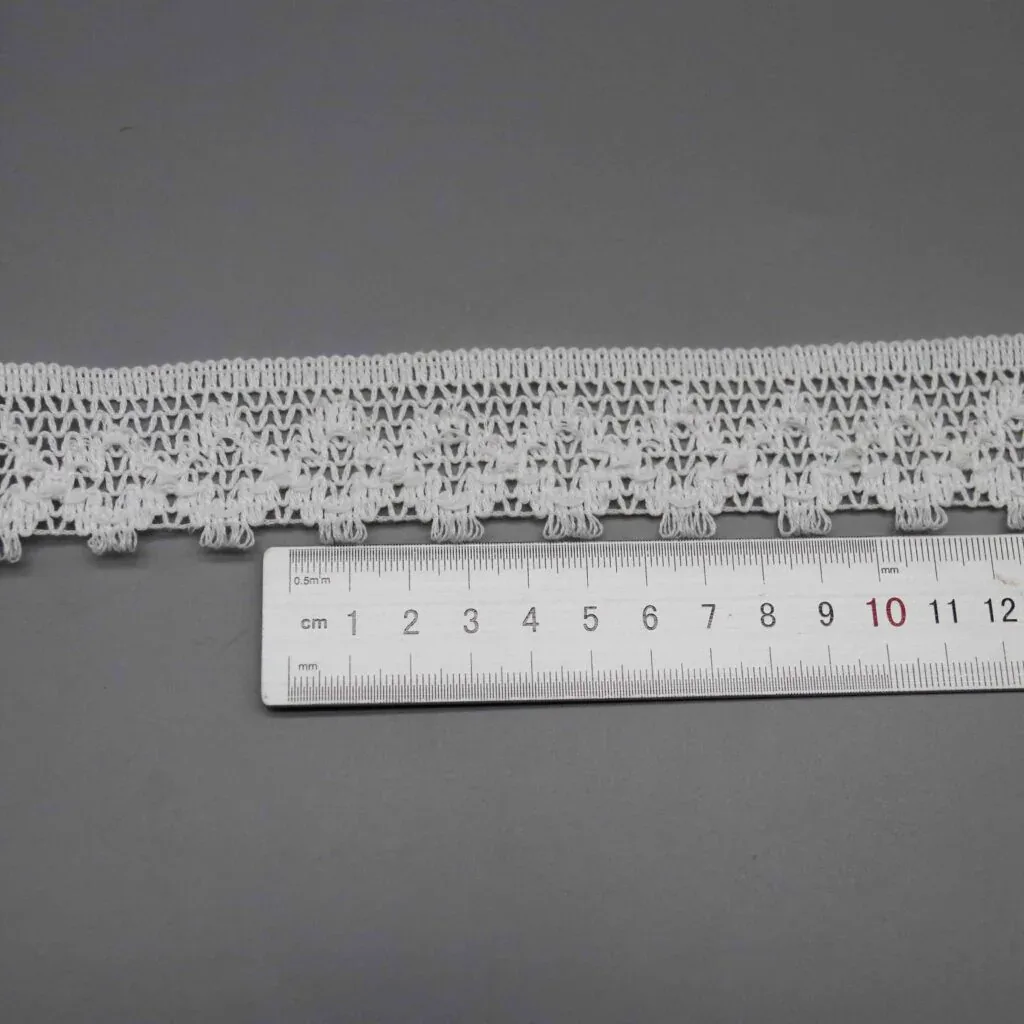 Tira de encaje de poliéster y algodón con bucles de ganchillo, de 3.7cm, para vestidos vintage detalle del producto Tira de encaje de poliéster y algodón con bucles de ganchillo, de 3.7cm, para vestidos vintage detalle del producto