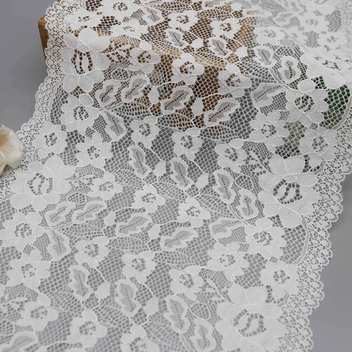 Factory Direct 25cm Stretch Galloon Lace for Lingerie and Waistbands — product detail Factory Direct 25cm Stretch Galloon Lace for Lingerie and Waistbands — product detail