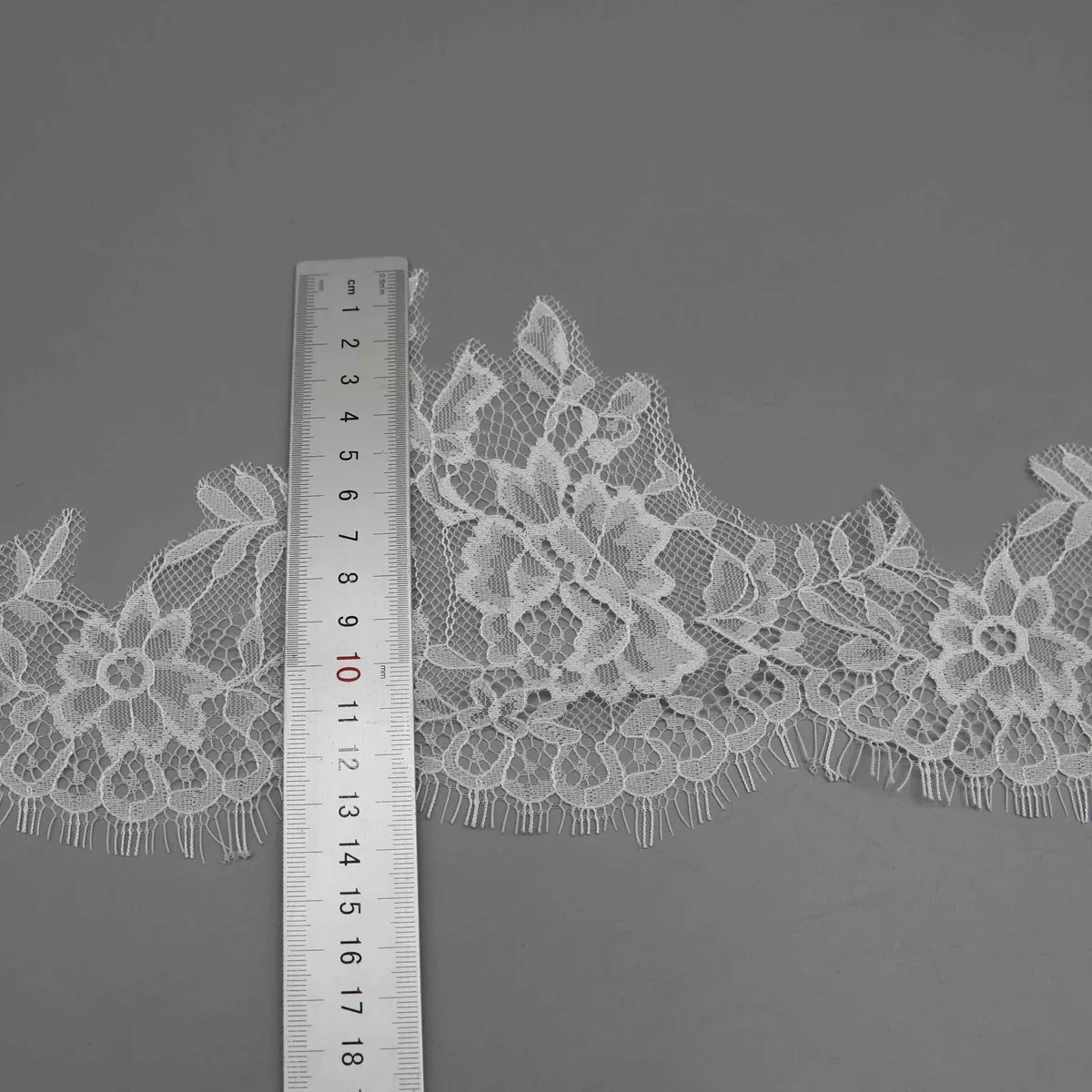 White Floral and Leaf Scalloped Lace Trim for Lingerie White Floral and Leaf Scalloped Lace Trim for Lingerie