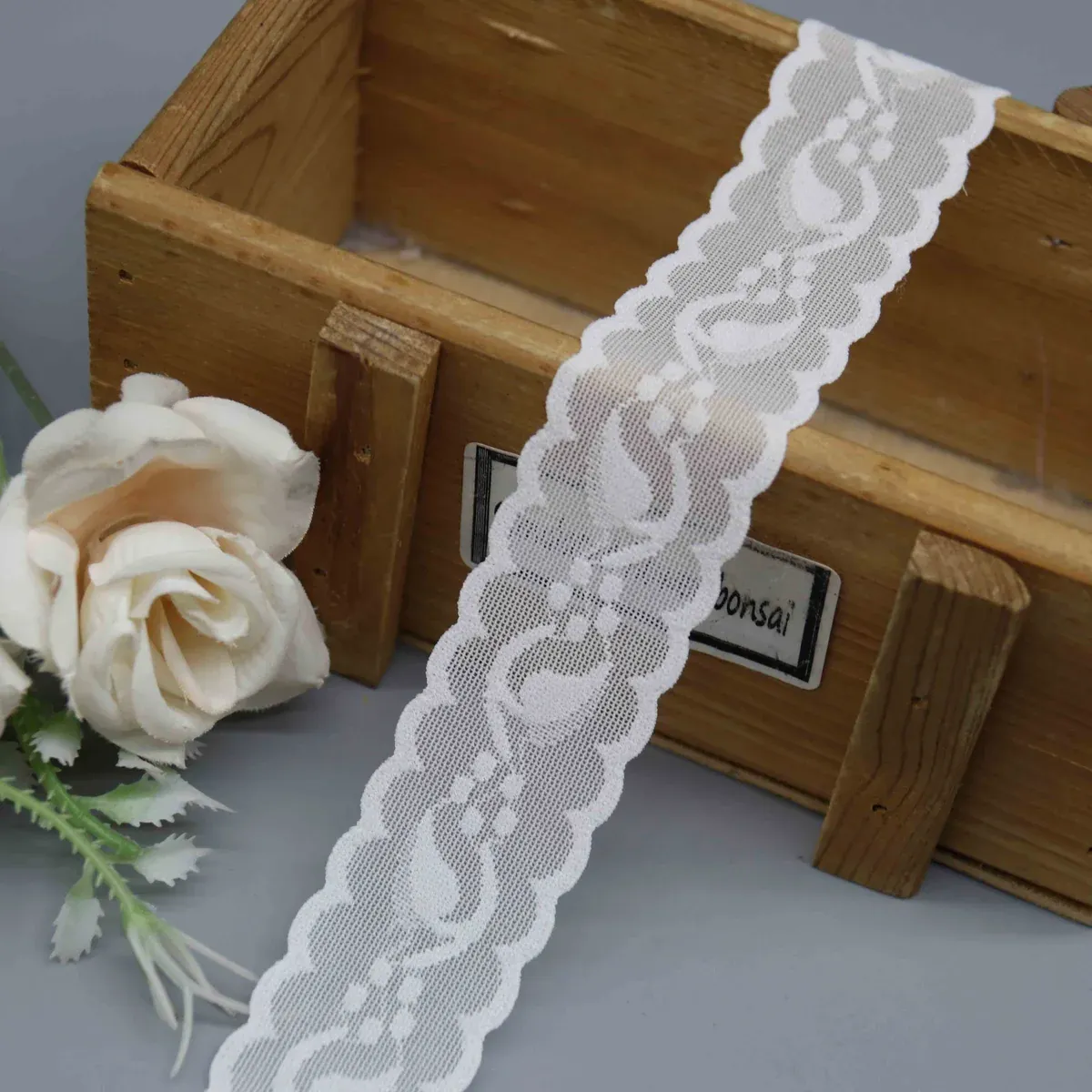 Galons de dentelle extensible étroits et larges pour ensembles coordonnés de lingerie et de vêtements, vue de détail du produit 4