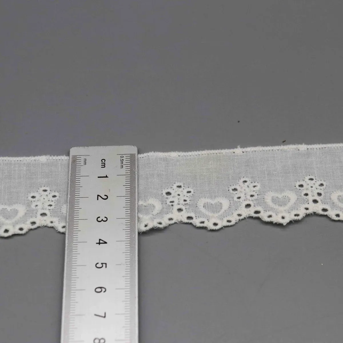 Narrow Cotton Eyelet Embroidery Lace Trim with Scalloped Heart Edge, product detail view 5