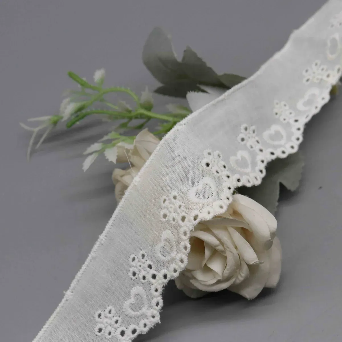 How to Choose the Right Lace Trim for Your Pajamas (A Complete Guide) — article image 4 How to Choose the Right Lace Trim for Your Pajamas (A Complete Guide) — article image 4