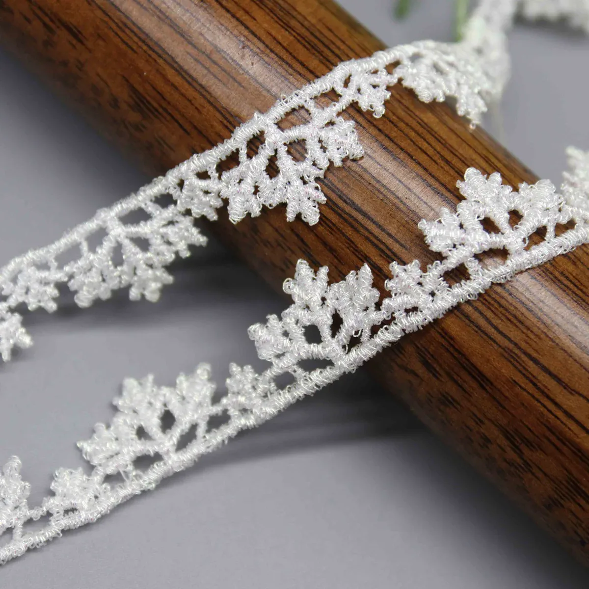 Metallic Guipure Lace Trim for Apparel Edging and Crafts, product detail view 4