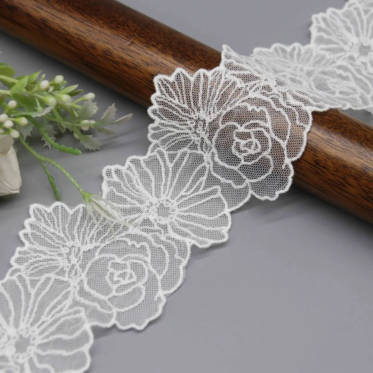 Cotton-Thread Embroidery on Nylon Mesh — product detail Cotton-Thread Embroidery on Nylon Mesh — product detail