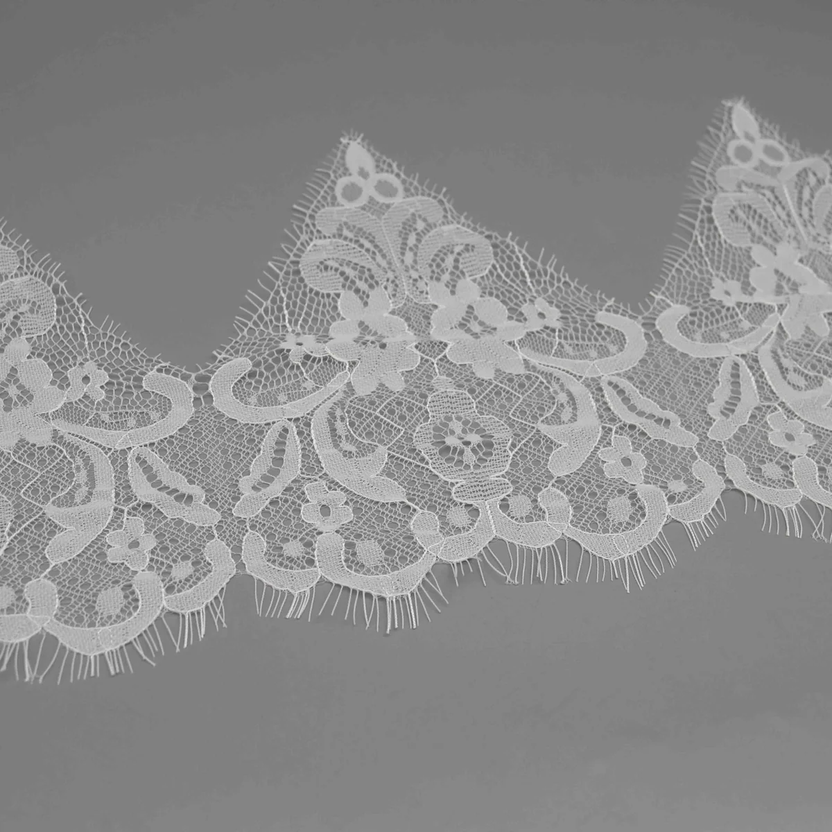 A Repeating Pattern Of Floral Baroque Scroll Galloon Lace Trim for Lingerie