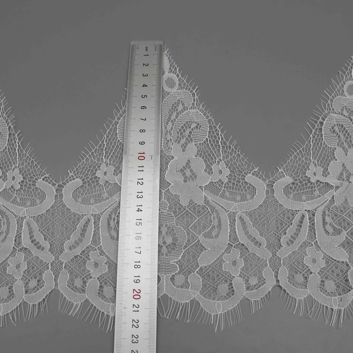 A Repeating Pattern Of Floral Baroque Scroll Galloon Lace Trim for Lingerie