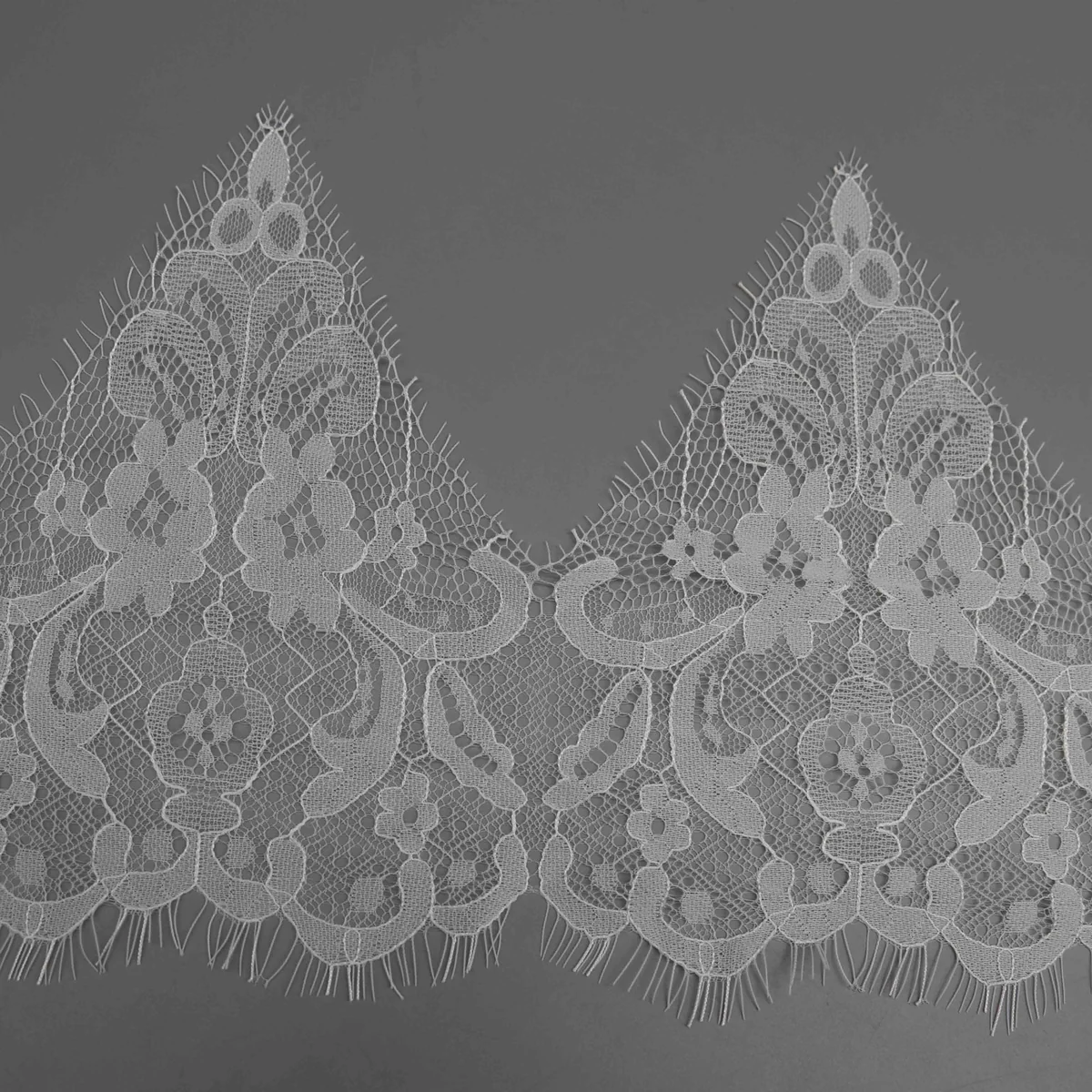 A Repeating Pattern Of Floral Baroque Scroll Galloon Lace Trim for Lingerie