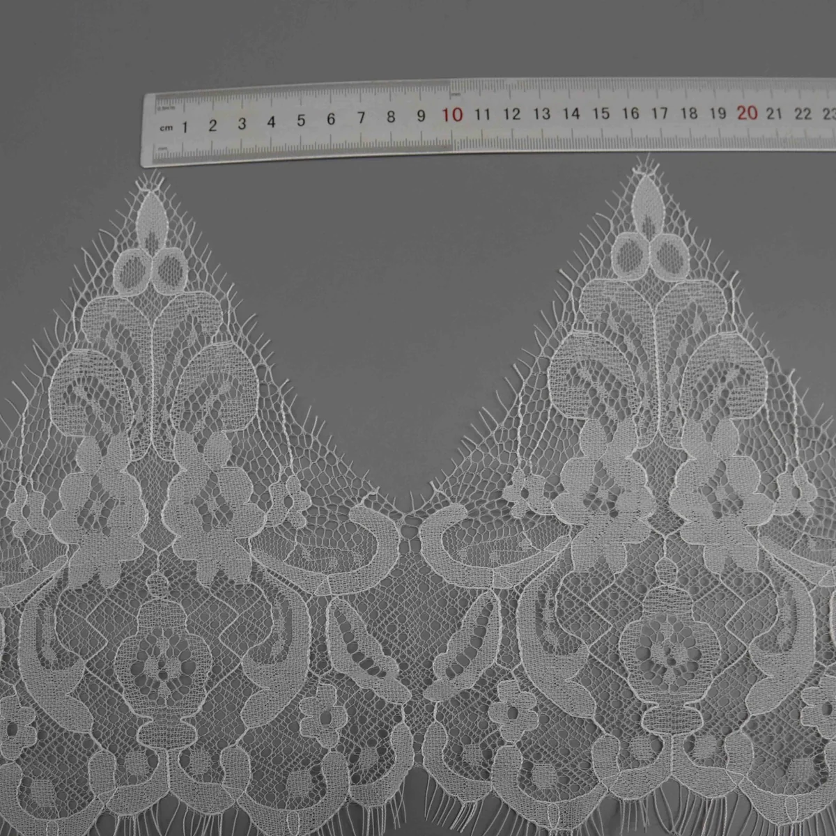 A Repeating Pattern Of Floral Baroque Scroll Galloon Lace Trim for Lingerie