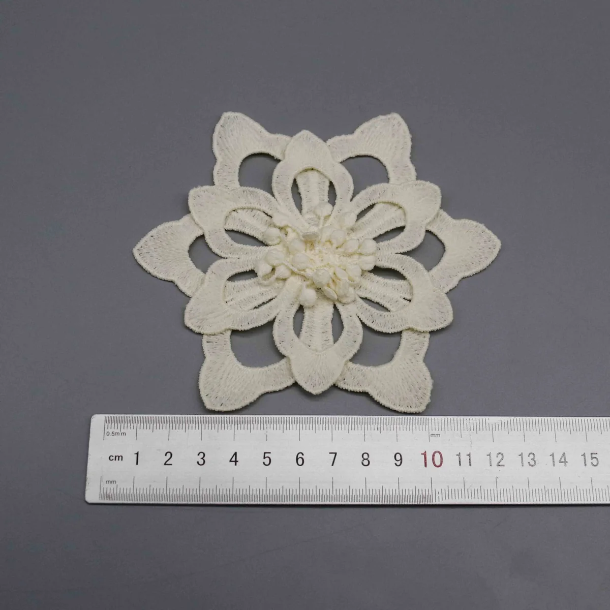 Factory Direct 3D Floral Embroidered Applique for Bridal and Couture Embellishment