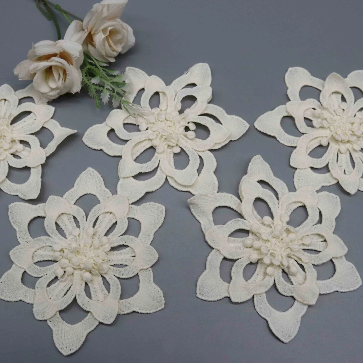 Factory Direct 3D Floral Embroidered Applique for Bridal and Couture Embellishment