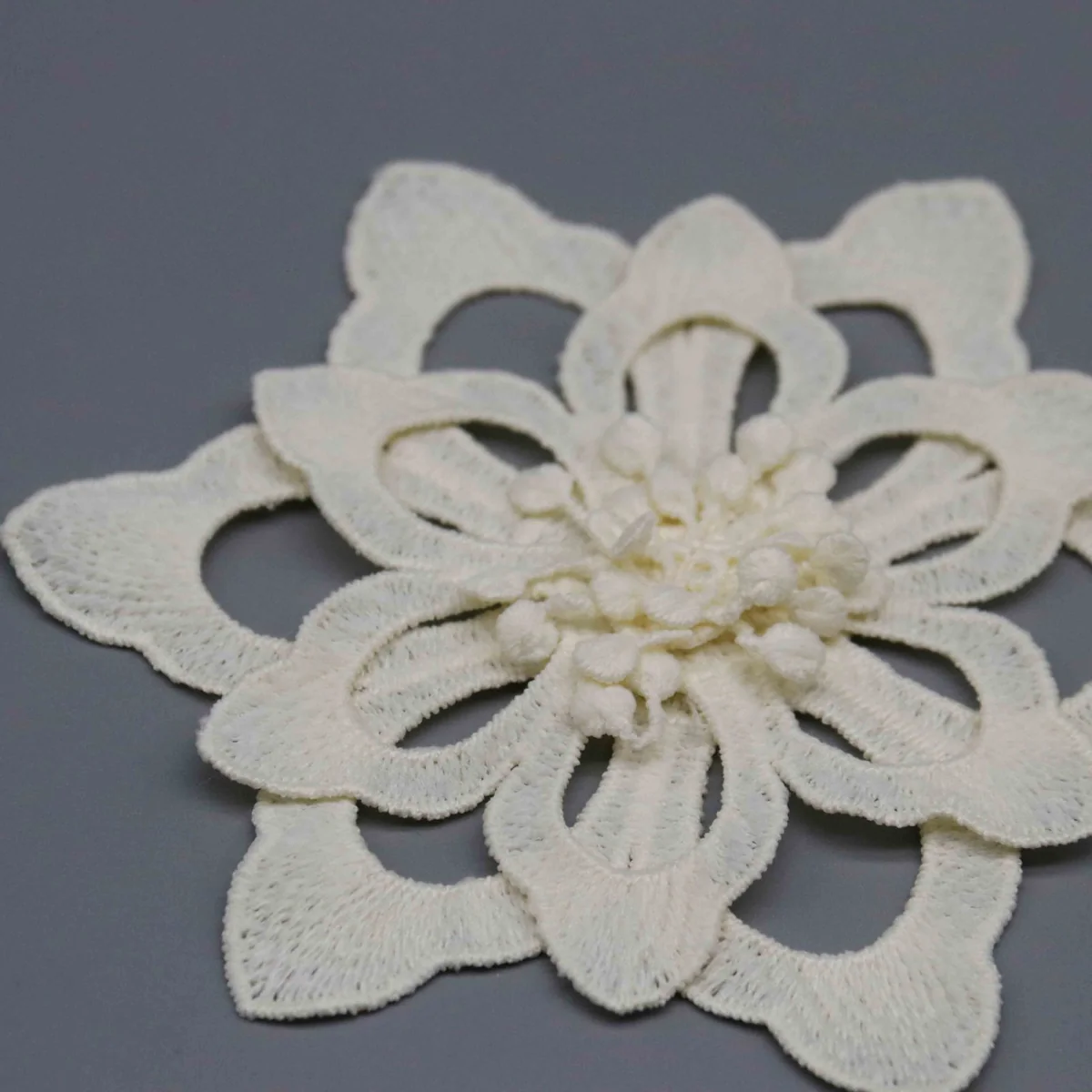 Factory Direct 3D Floral Embroidered Applique for Bridal and Couture Embellishment