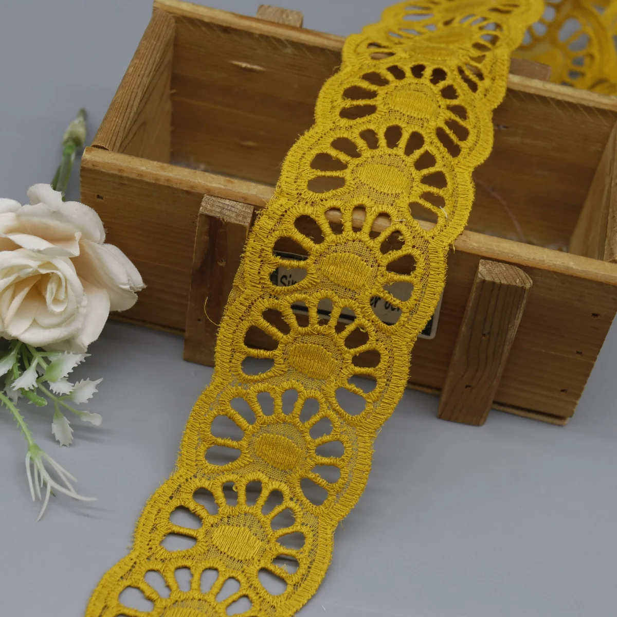 Factory Direct Cotton Lace Trim for Apparel and Crafting