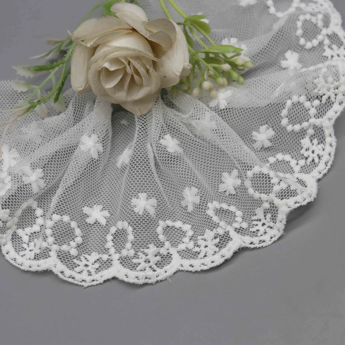 Factory Direct Embroidered Tulle Lace Trim for Bridal Wear and Lingerie