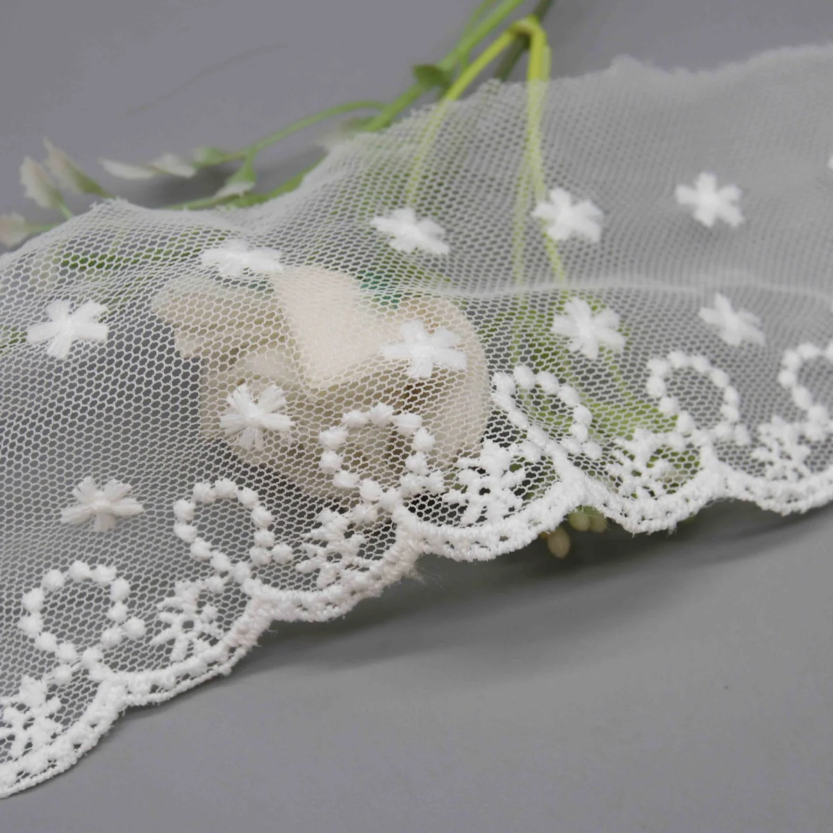 Factory Direct Embroidered Tulle Lace Trim for Bridal Wear and Lingerie