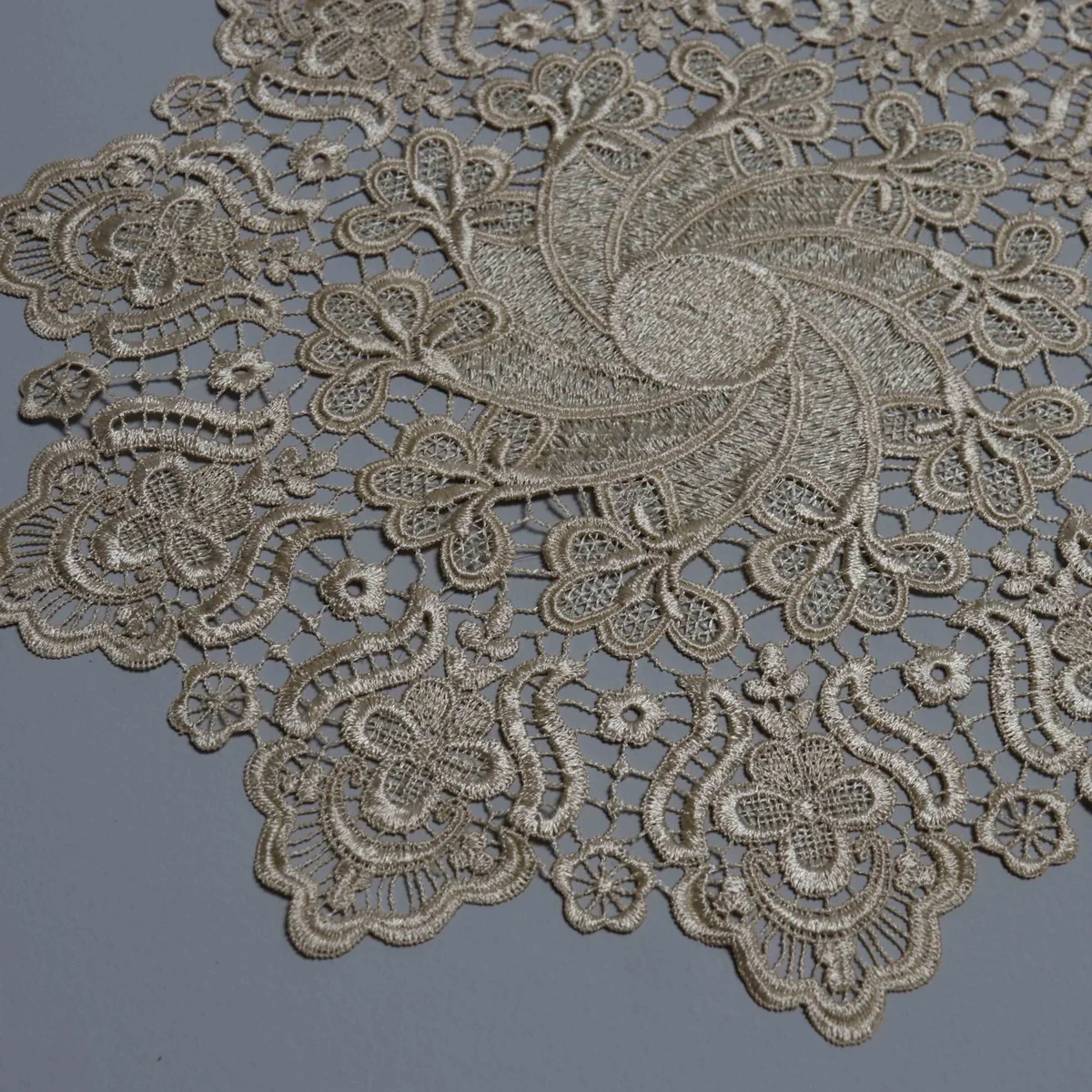 Factory Direct Embroidered Water Soluble Lace for Luxury Placemats and Home Decor