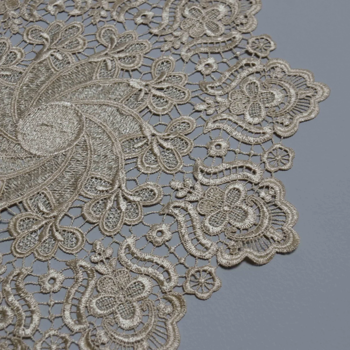 Factory Direct Embroidered Water Soluble Lace for Luxury Placemats and Home Decor