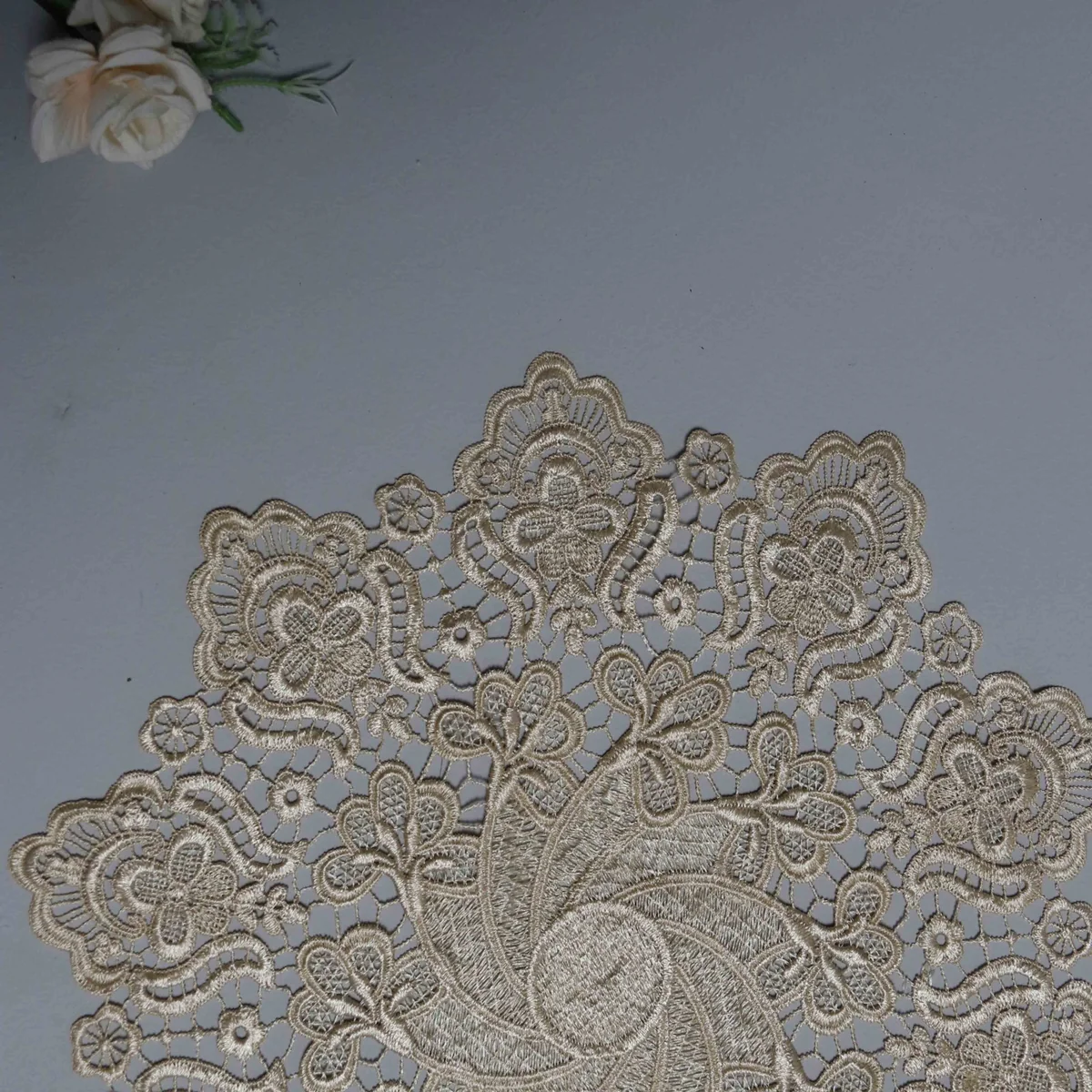 Factory Direct Embroidered Water Soluble Lace for Luxury Placemats and Home Decor