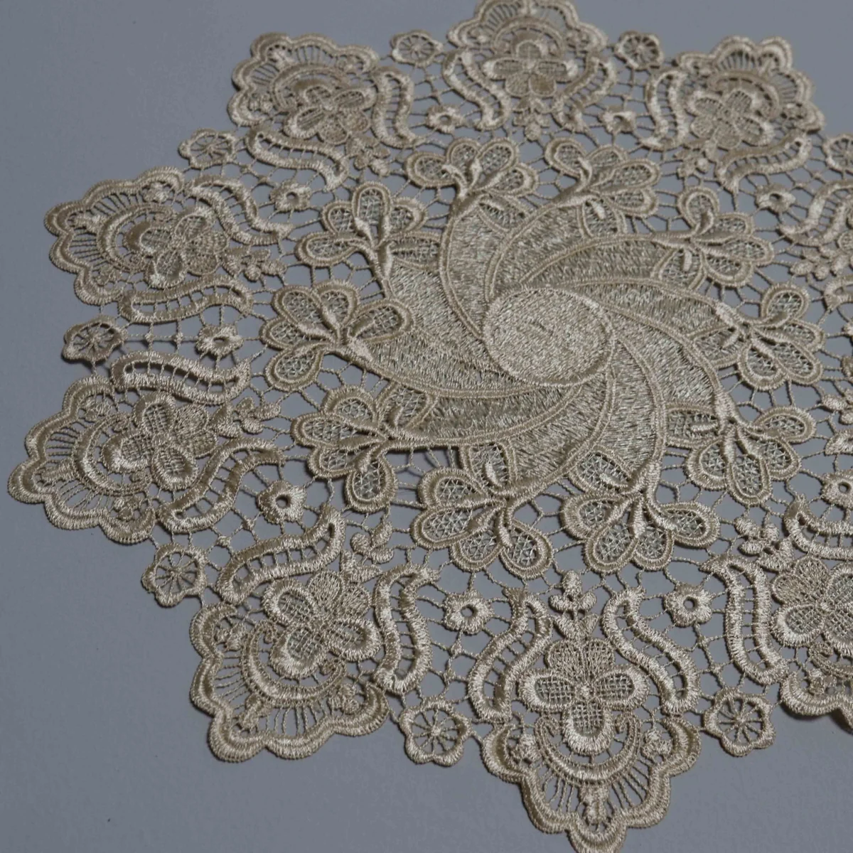 Factory Direct Embroidered Water Soluble Lace for Luxury Placemats and Home Decor