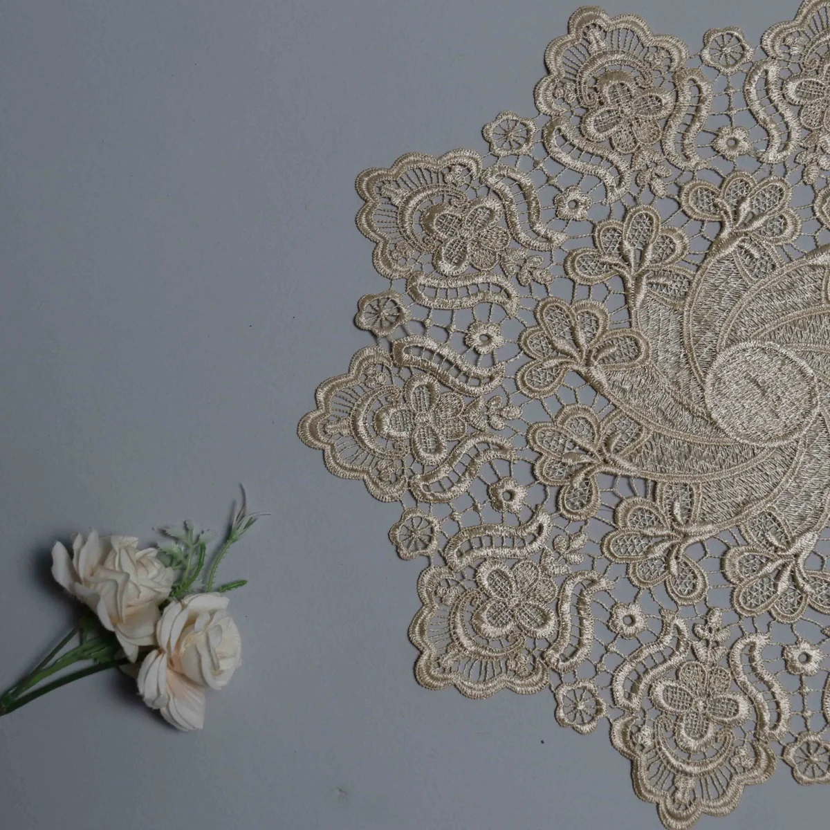 Factory Direct Embroidered Water Soluble Lace for Luxury Placemats and Home Decor