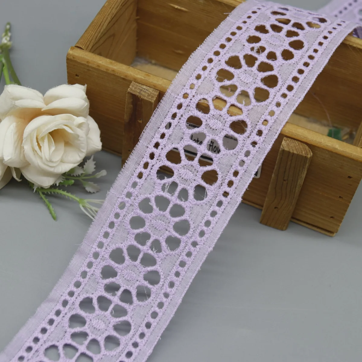 Factory Direct Floral Medallion Cotton Lace Trim for Apparel Edging