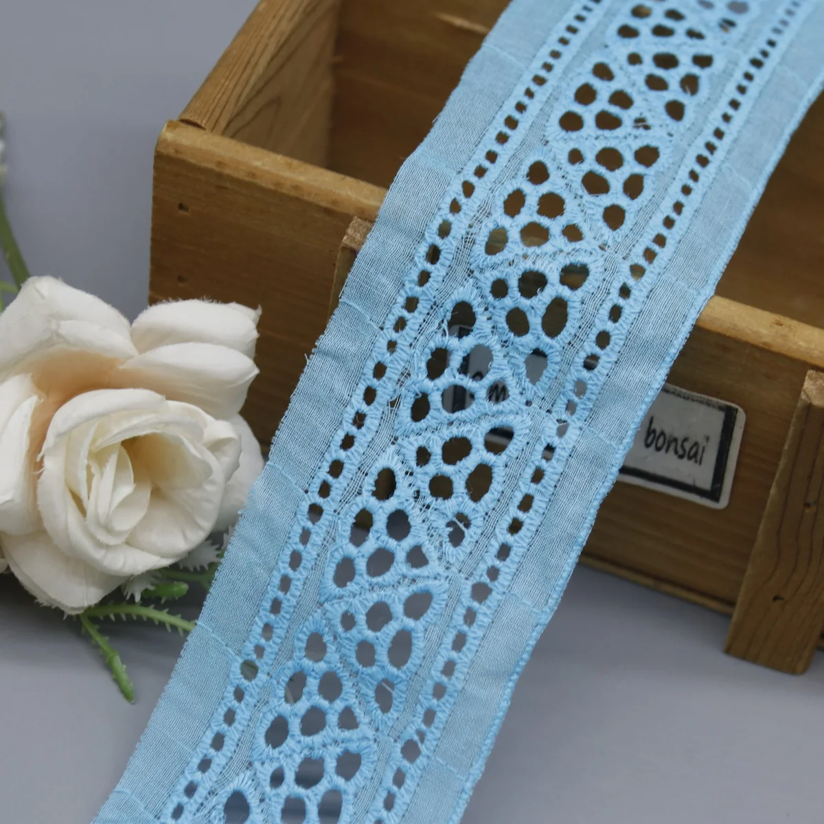 Factory Direct Geometric Cotton Eyelet Lace Trim for Apparel Edging