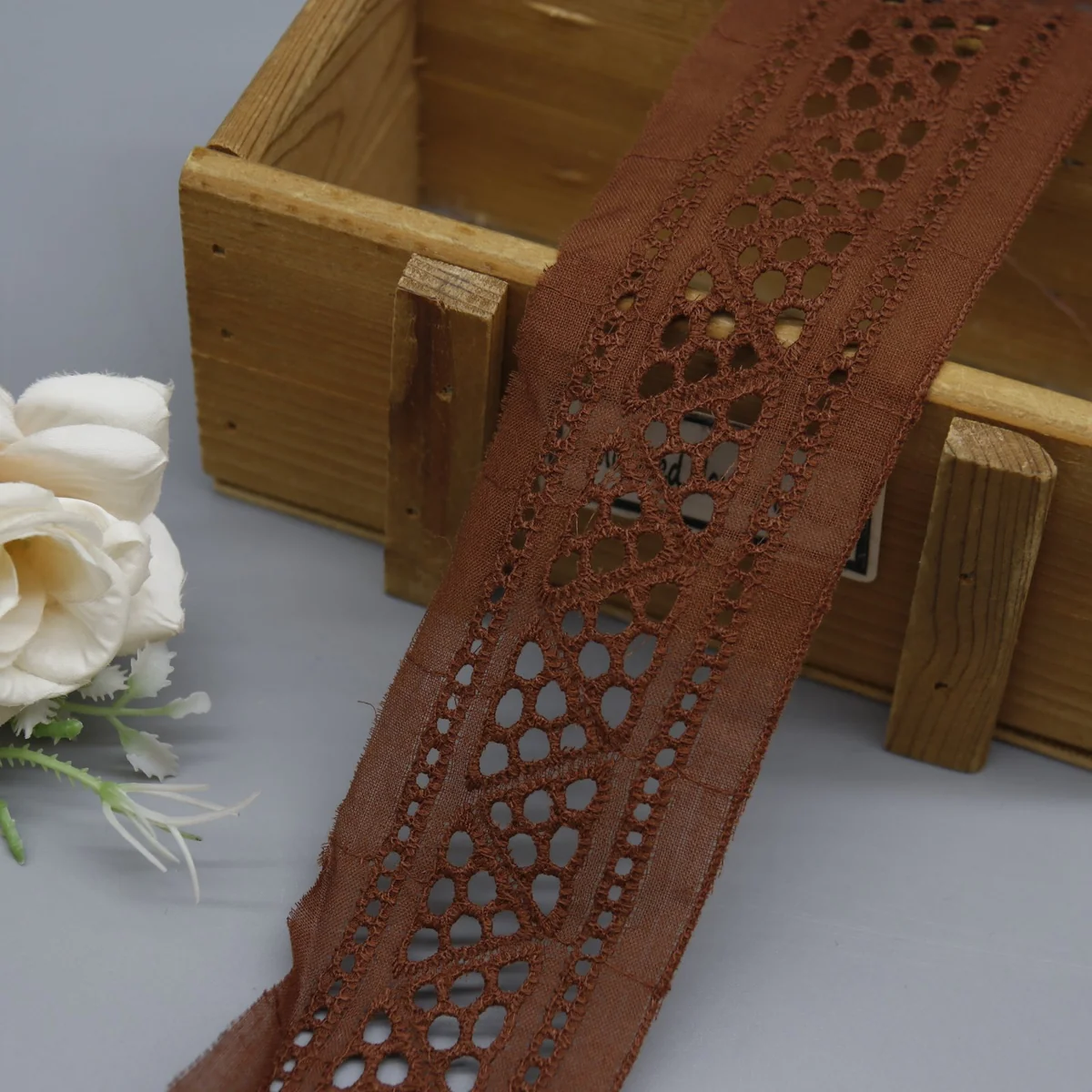 Factory Direct Geometric Cotton Eyelet Lace Trim for Apparel Edging