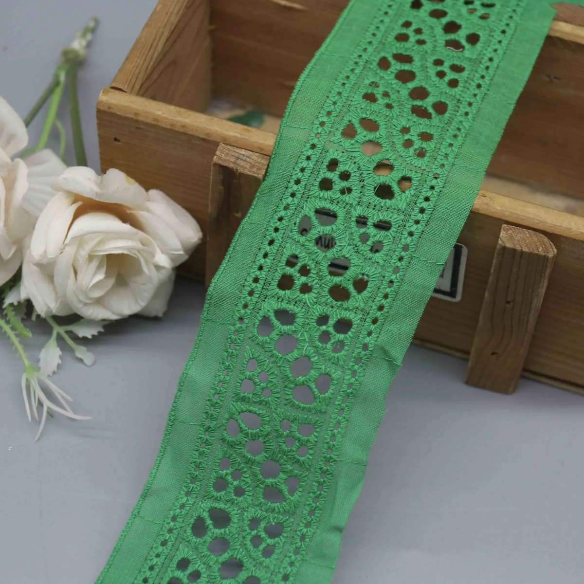 Factory Direct Geometric Eyelet Cotton Lace for Apparel Edging and Home Textiles