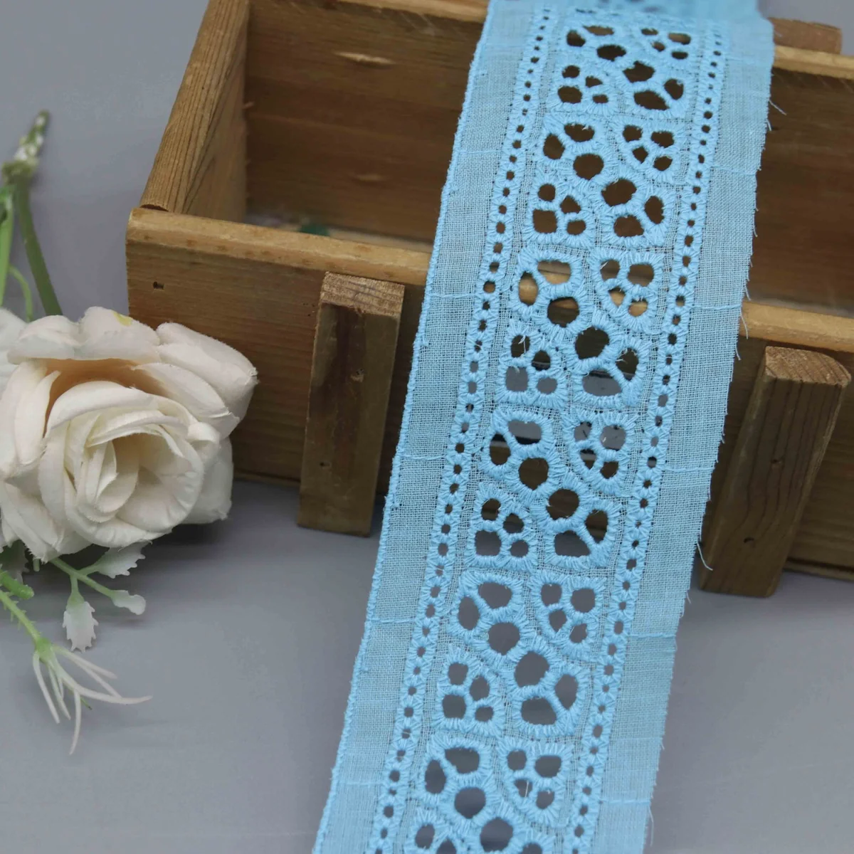 Factory Direct Geometric Eyelet Cotton Lace for Apparel Edging and Home Textiles